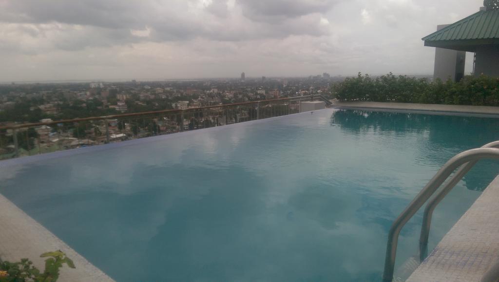Blue Pearl Hotel & Apartments Dar es Salaam Buitenkant foto