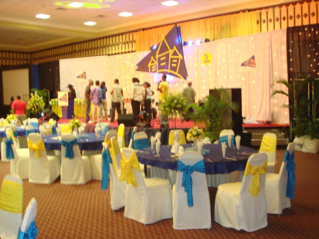 Blue Pearl Hotel & Apartments Dar es Salaam Buitenkant foto